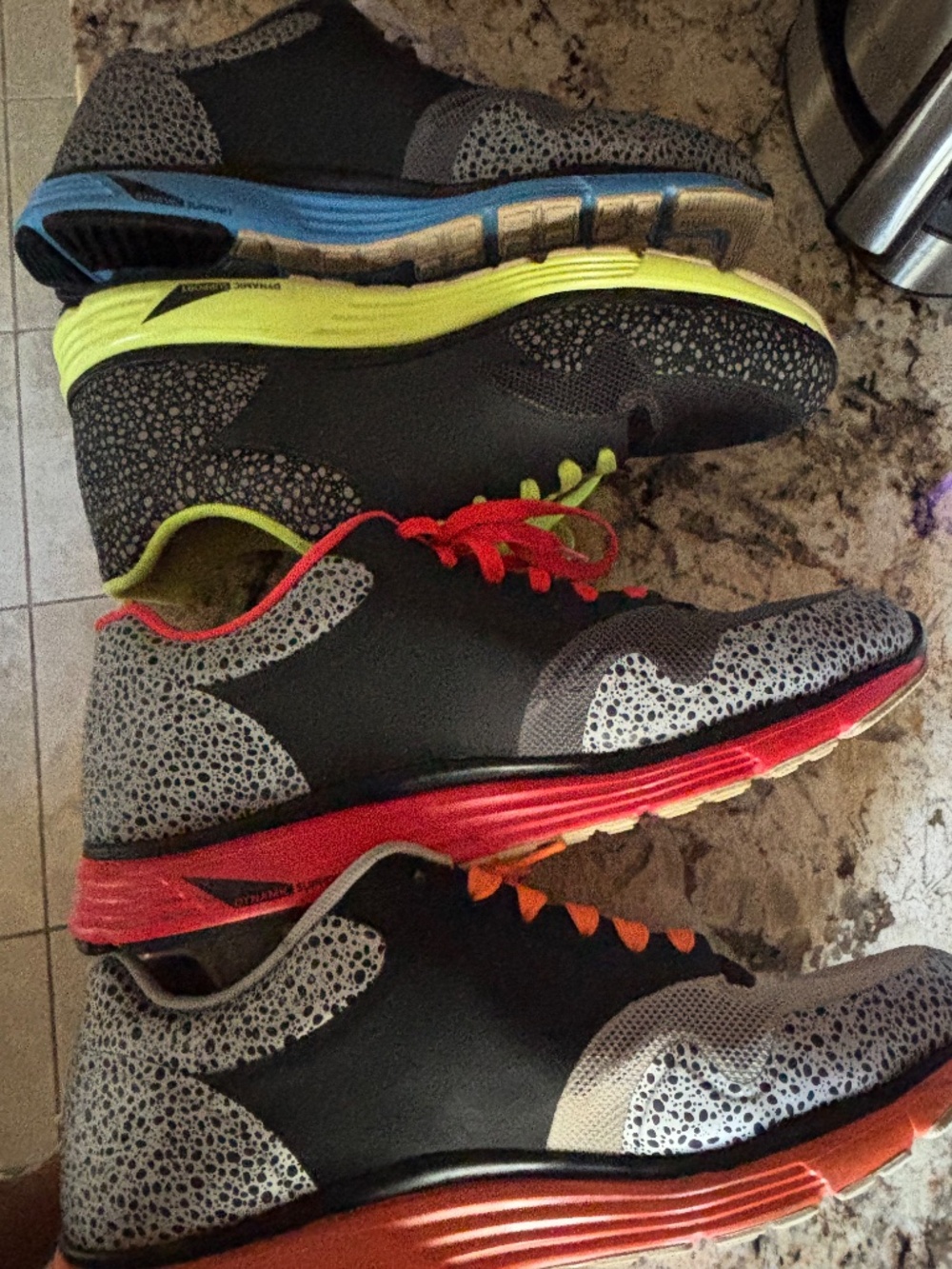 Nike - Picture 2 of 5